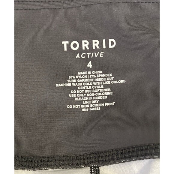 TORRID ACTIVE Lot Of 2 High Waist Cropped Athletic Leggings Stars Holographic 4X - Picture 5 of 7